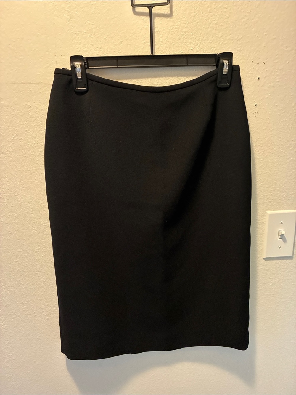 Classic Black Pencil Skirt - Sleek Workwear